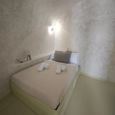 Phaos Apartment