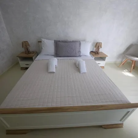 Phaos Oia (Santorini)